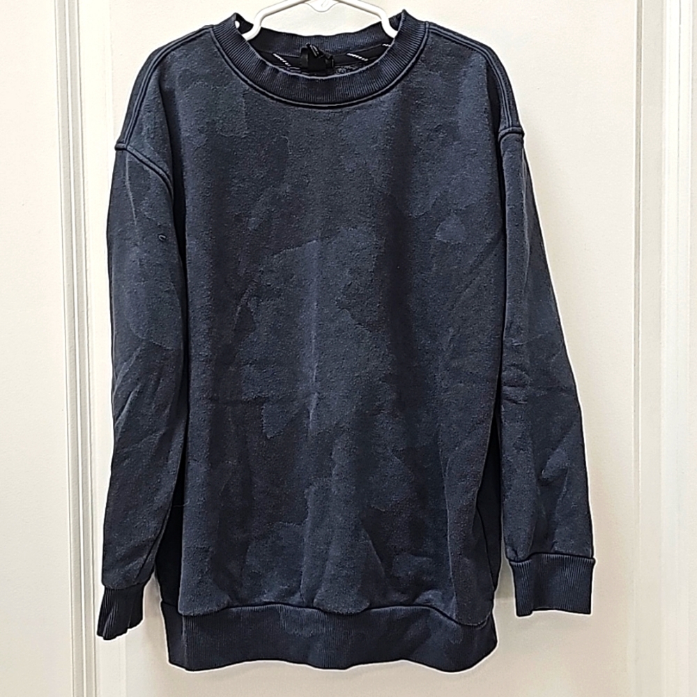 Boys Small Art Class crew neck